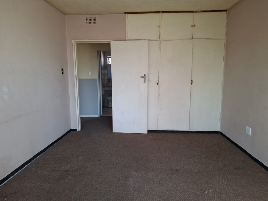 2 Bedroom Property for Sale in Potchefstroom North West